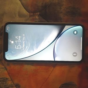 NEW White iphone XR 64gb